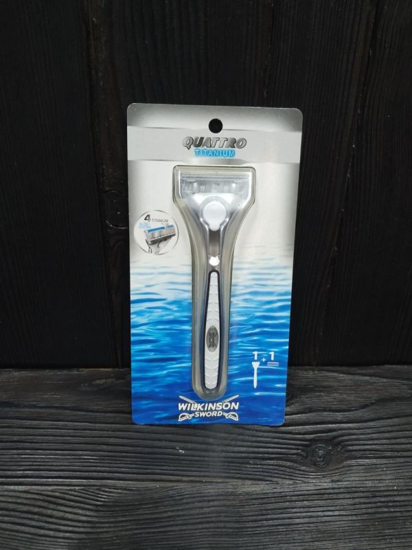 Wilkinson Sword QUATTRO TITANIUM (1 картидж в комплекте) мужской станок для бритья
